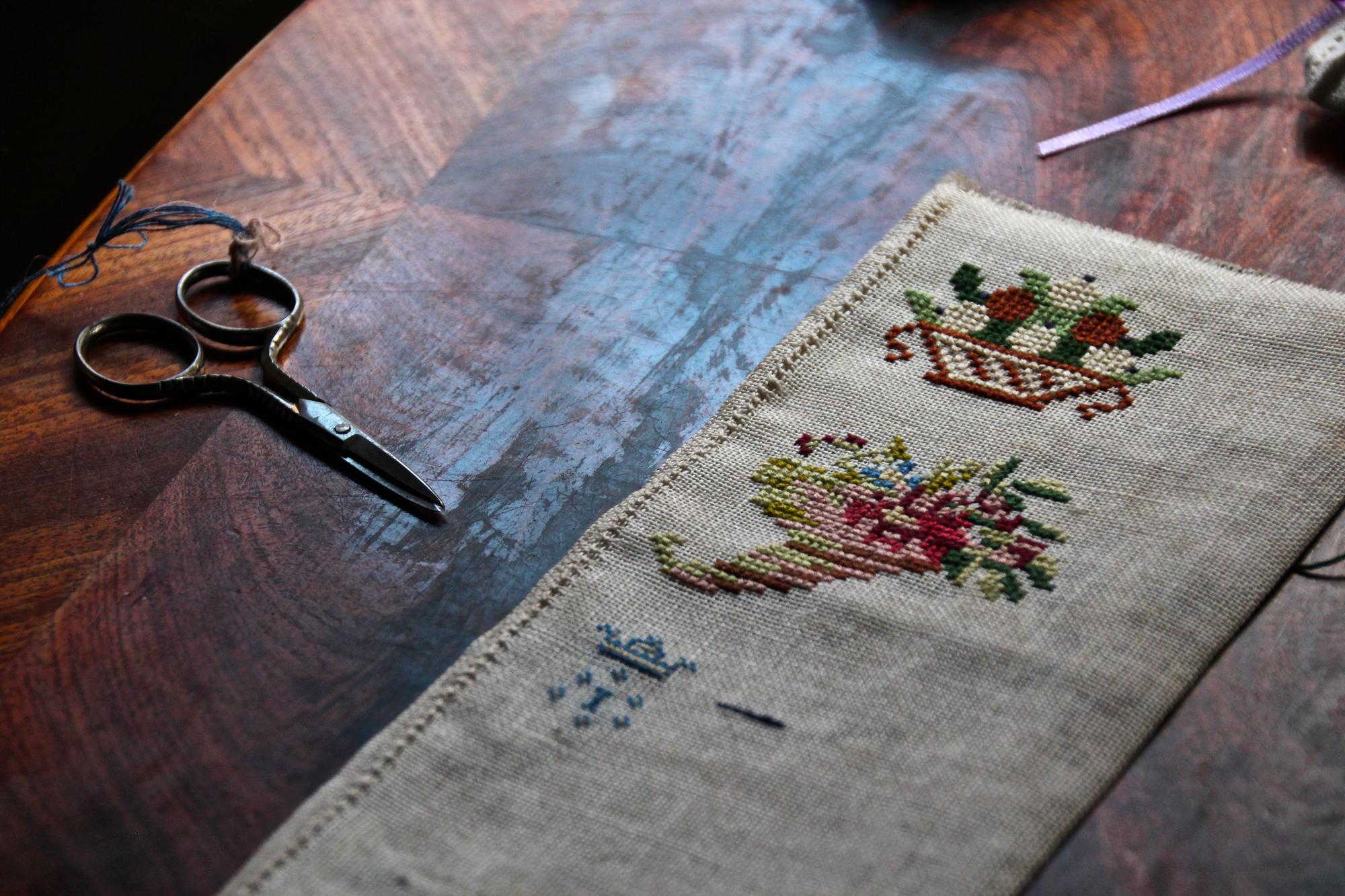 Samples of pricing reference embroidery pieces